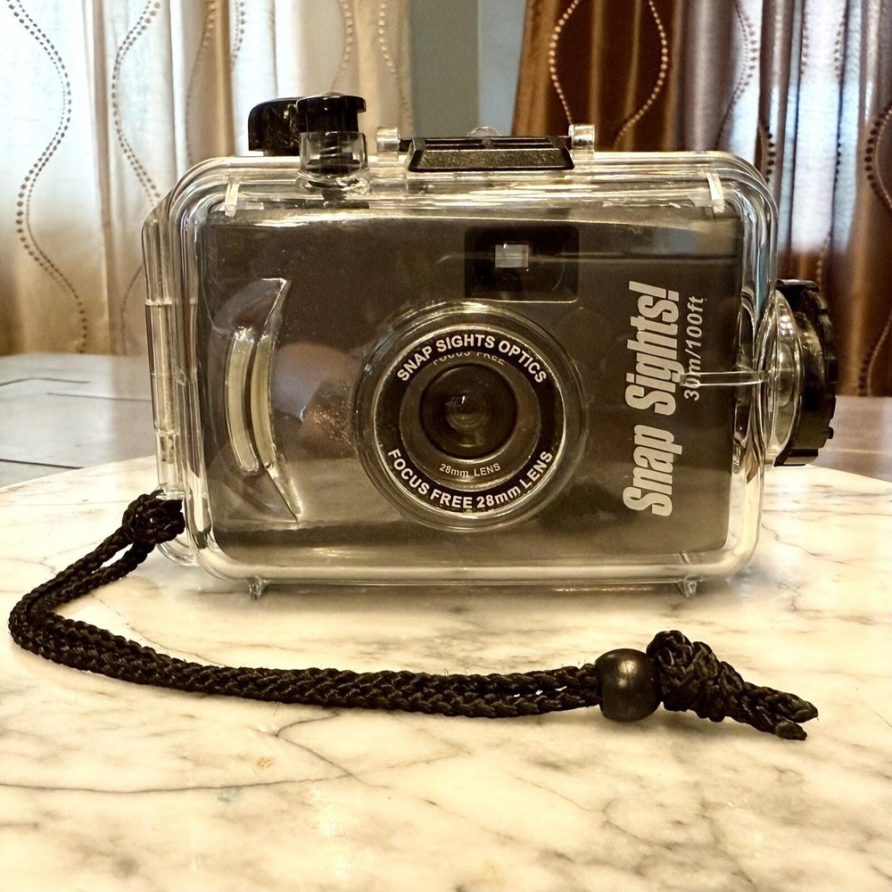 NEW Snap Sights Optics Underwater Camera + Case Focus Free 28mm 30m/100ft Depth